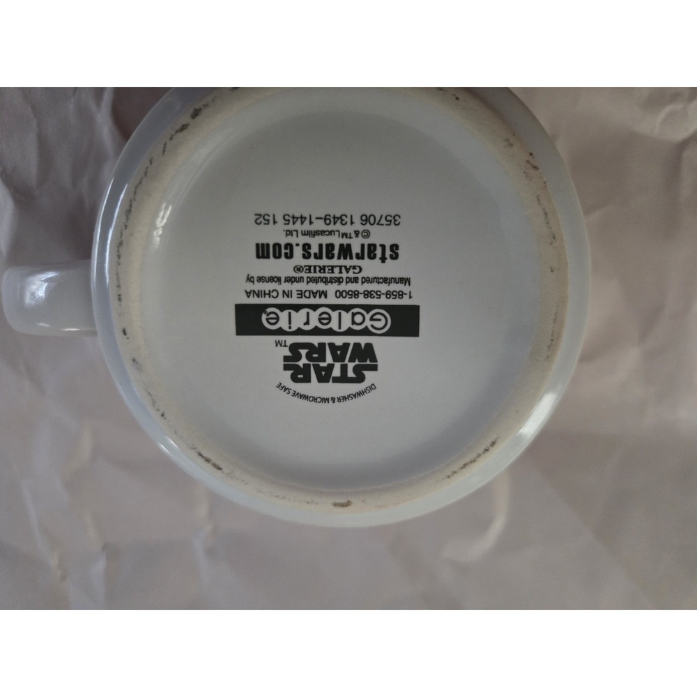 Used Yoda Star Wars Ceramic 14oz Red Coffee Mug - Picture 3 of 5